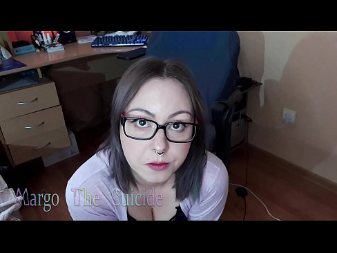❤️ Kynþokkafull stelpa með gleraugu sýgur dildó djúpt á myndavélinni Ofsagt kynlíf á is.josporn-com.ru ️❤