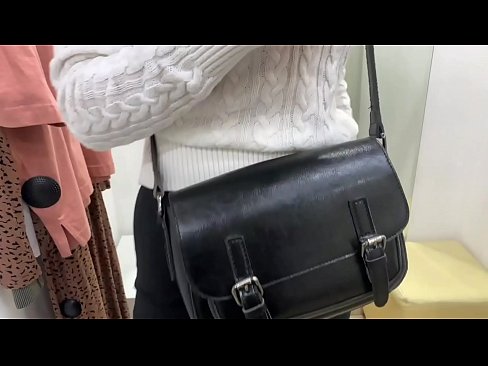 ❤️ Almenn sjálfsfróun ungrar tíkar FeralBerry með dildó í mátunarklefa Ofsagt kynlíf á is.josporn-com.ru ️❤